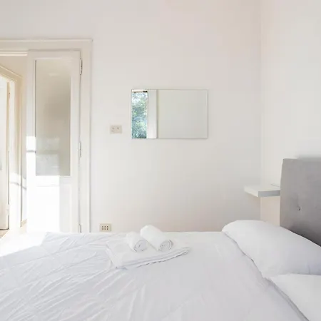 Апартаменты La Dolce - Stone's Throw From The Center *