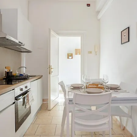 La Dolce - Stone's Throw From The Center