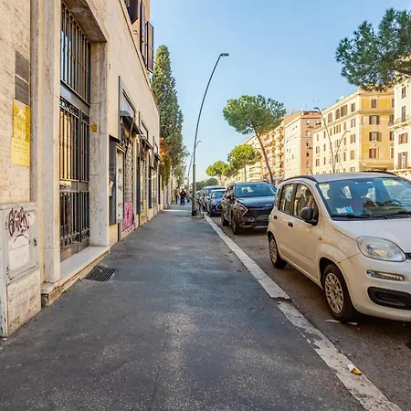 Апартаменты La Dolce - Stone's Throw From The Center